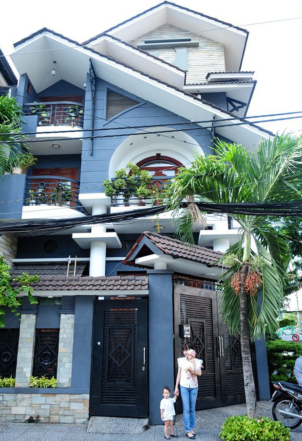 10 cặp vợ chồng Vbiz gắn kết hơn 1 thập kỷ: Chuyện tình Hà Tăng đẹp phim, Hồ Hoài Anh - Hương Giang xa để lại về với nhau - Ảnh 23. 10 cặp vợ chồng Vbiz gắn kết hơn 1 thập kỷ: Chuyện tình Hà Tăng đẹp phim, Hồ Hoài Anh - Hương Giang xa để lại về với nhau - Ảnh 23.