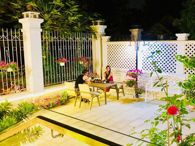 10 cặp vợ chồng Vbiz gắn kết hơn 1 thập kỷ: Chuyện tình Hà Tăng đẹp phim, Hồ Hoài Anh - Hương Giang xa để lại về với nhau - Ảnh 31. 10 cặp vợ chồng Vbiz gắn kết hơn 1 thập kỷ: Chuyện tình Hà Tăng đẹp phim, Hồ Hoài Anh - Hương Giang xa để lại về với nhau - Ảnh 31.