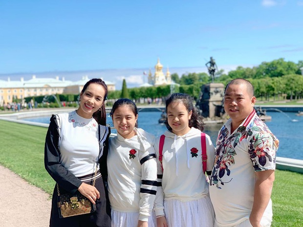 10 cặp vợ chồng Vbiz gắn kết hơn 1 thập kỷ: Chuyện tình Hà Tăng đẹp phim, Hồ Hoài Anh - Hương Giang xa để lại về với nhau - Ảnh 40. 10 cặp vợ chồng Vbiz gắn kết hơn 1 thập kỷ: Chuyện tình Hà Tăng đẹp phim, Hồ Hoài Anh - Hương Giang xa để lại về với nhau - Ảnh 40.