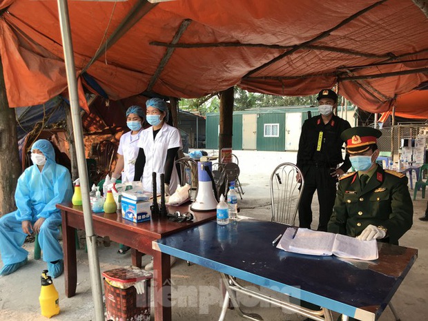 Cuộc sống thường nhật của người dân vùng dịch Sơn Lôi những ngày cách ly - Ảnh 2. Cuộc sống thường nhật của người dân vùng dịch Sơn Lôi những ngày cách ly - Ảnh 2.