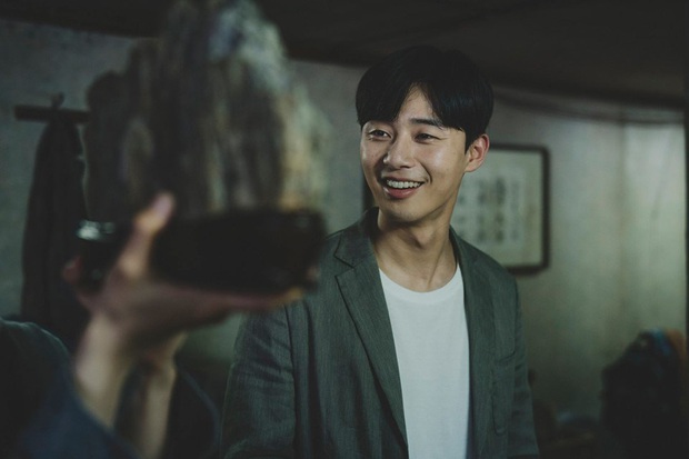 Ở Parasite Park Seo Joon biệt tăm sau khi khoe đi du học, vậy mà đến Tầng Lớp Itaewon vừa mở mắt đã thành tù nhân, ủa? - Ảnh 1.