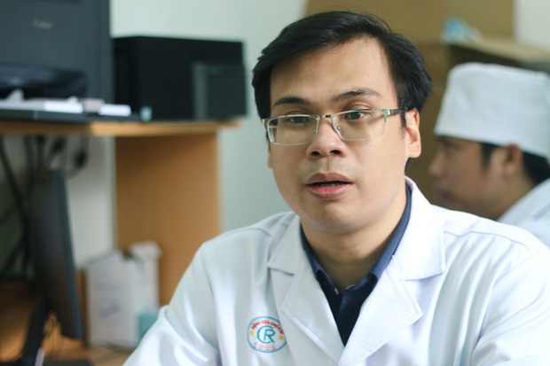 72 giờ sinh tử trong cuộc chiến đầu tiên chống virus Corona tại Việt Nam của 30 anh hùng thời bình - Ảnh 5. 72 giờ sinh tử trong cuộc chiến đầu tiên chống virus Corona tại Việt Nam của 30 anh hùng thời bình - Ảnh 5.