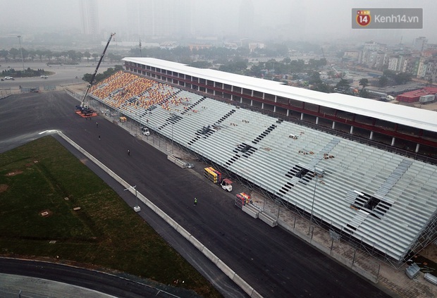 Cận cảnh đường đua F1 tại Hà Nội đang được gấp rút hoàn thành - Ảnh 13. Cận cảnh đường đua F1 tại Hà Nội đang được gấp rút hoàn thành - Ảnh 13.