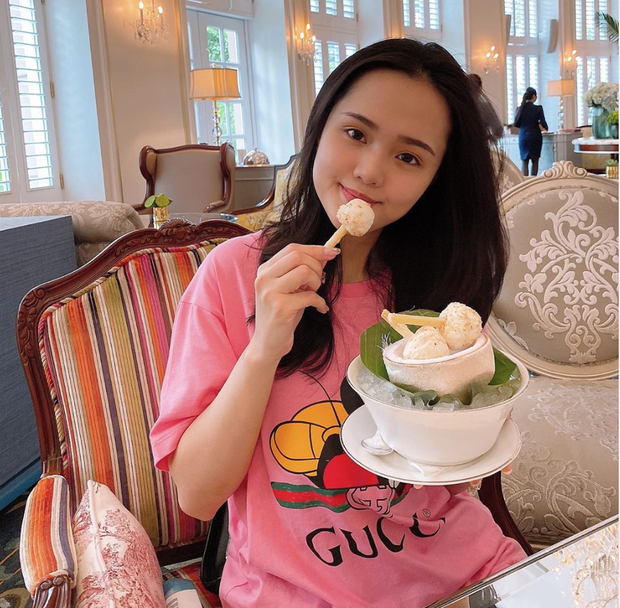 Con gái cựu chủ tịch CLB Sài Gòn - Quỳnh Anh tiết lộ lý do phải hoãn tuần trăng mật với Duy Mạnh sau đám cưới xa hoa - Ảnh 1. Con gái cựu chủ tịch CLB Sài Gòn - Quỳnh Anh tiết lộ lý do phải hoãn tuần trăng mật với Duy Mạnh sau đám cưới xa hoa - Ảnh 1.