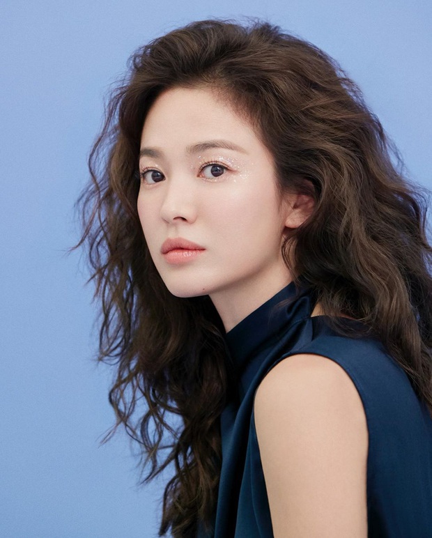 Song Hye Kyo đọ sắc cùng Quán quân Koreas Next Top Model: Ai mà biết cả 2 hơn kém nhau 15 tuổi? - Ảnh 5.