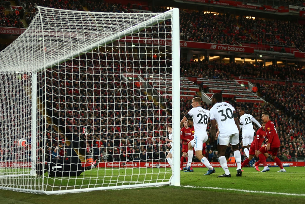 Liverpool lập kỷ lục và cũng hết cơ hội san bằng một kỷ lục khác sau chiến thắng hú vía trước đối thủ trong nhóm xuống hạng - Ảnh 5. Liverpool lập kỷ lục và cũng hết cơ hội san bằng một kỷ lục khác sau chiến thắng hú vía trước đối thủ trong nhóm xuống hạng - Ảnh 5.