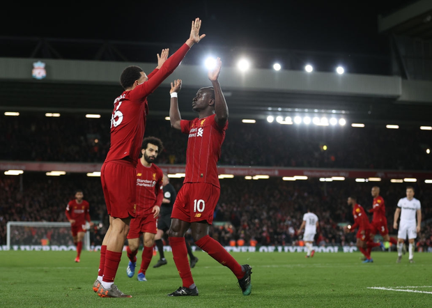 Liverpool lập kỷ lục và cũng hết cơ hội san bằng một kỷ lục khác sau chiến thắng hú vía trước đối thủ trong nhóm xuống hạng - Ảnh 9. Liverpool lập kỷ lục và cũng hết cơ hội san bằng một kỷ lục khác sau chiến thắng hú vía trước đối thủ trong nhóm xuống hạng - Ảnh 9.