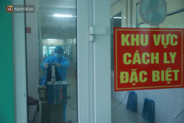 Thêm 1 du khách Hàn Quốc và 4 người Việt được cách ly do nghi nhiễm virus Corona ở Đà Nẵng - Ảnh 1.