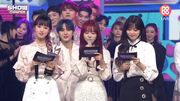 IZ*ONE vượt Zico ẵm cúp, nhưng sự chú ý dồn vào anh trai (G)I-DLE khi tìm được... thành viên thất lạc hơn 3 năm? - Ảnh 3. IZ*ONE vượt Zico ẵm cúp, nhưng sự chú ý dồn vào anh trai (G)I-DLE khi tìm được... thành viên thất lạc hơn 3 năm? - Ảnh 3.