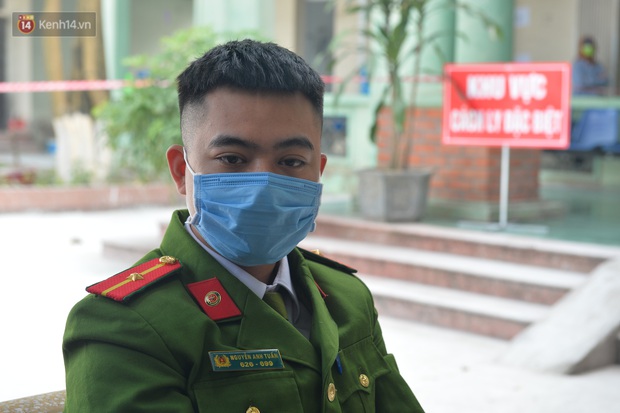Các chiến sĩ nơi tâm dịch Vĩnh Phúc: Đi tắm, tháo nhẫn cưới ra mới nhớ sắp tới là kỷ niệm 10 năm ngày cưới - Ảnh 27. Các chiến sĩ nơi tâm dịch Vĩnh Phúc: Đi tắm, tháo nhẫn cưới ra mới nhớ sắp tới là kỷ niệm 10 năm ngày cưới - Ảnh 27.
