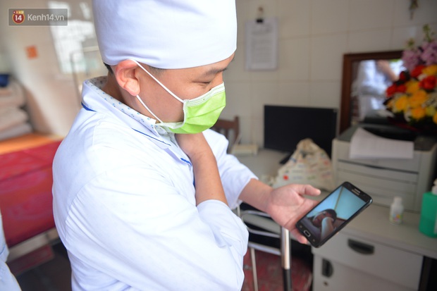Các chiến sĩ nơi tâm dịch Vĩnh Phúc: Đi tắm, tháo nhẫn cưới ra mới nhớ sắp tới là kỷ niệm 10 năm ngày cưới - Ảnh 15. Các chiến sĩ nơi tâm dịch Vĩnh Phúc: Đi tắm, tháo nhẫn cưới ra mới nhớ sắp tới là kỷ niệm 10 năm ngày cưới - Ảnh 15.