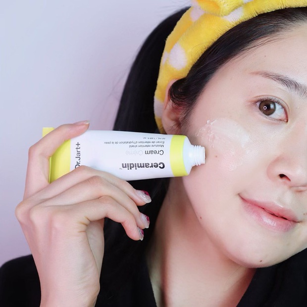 Mỗi chuyện bôi sản phẩm skincare thôi mà chị em có thể mắc 4 lỗi khiến da đã kém đẹp lại càng xấu phát hờn - Ảnh 2.