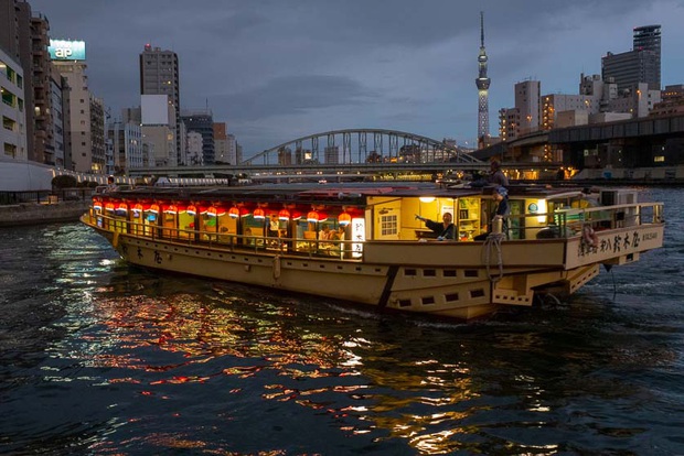 Bữa tiệc trên sông Sumida - sự kiện gây lây lan virus corona đáng sợ không kém du thuyền Diamond Princess ở Nhật Bản - Ảnh 1.