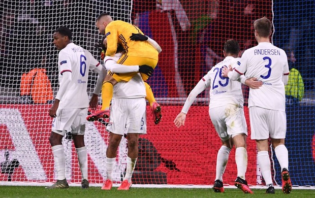 Thi đấu bạc nhược, Ronaldo và Juventus nhận thất bại ê chề ở lượt đi vòng 1/8 Champions League - Ảnh 8. Thi đấu bạc nhược, Ronaldo và Juventus nhận thất bại ê chề ở lượt đi vòng 1/8 Champions League - Ảnh 8.