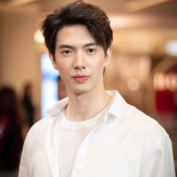 YouTuber người Thái với màn react MV của BTS mặn như muối biển: Không làm trò thì anh cũng nổi vì đẹp trai - Ảnh 8. YouTuber người Thái với màn react MV của BTS mặn như muối biển: Không làm trò thì anh cũng nổi vì đẹp trai - Ảnh 8.