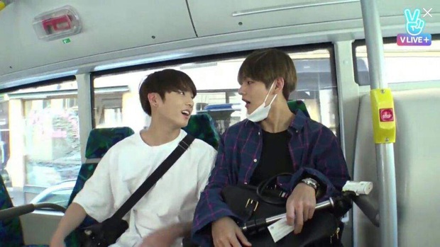 Loạt khoảnh khắc tình bể bình của bộ đôi mỹ nam V & Jungkook (BTS) khiến fan bấn loạn trên show thực tế! - Ảnh 11.