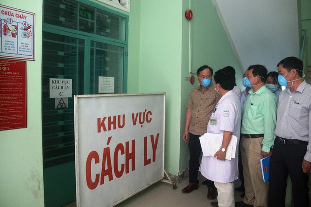 Nữ lễ tân nhiễm virus corona ở Khánh Hòa đã được điều trị khỏi bệnh - Ảnh 2. Nữ lễ tân nhiễm virus corona ở Khánh Hòa đã được điều trị khỏi bệnh - Ảnh 2.