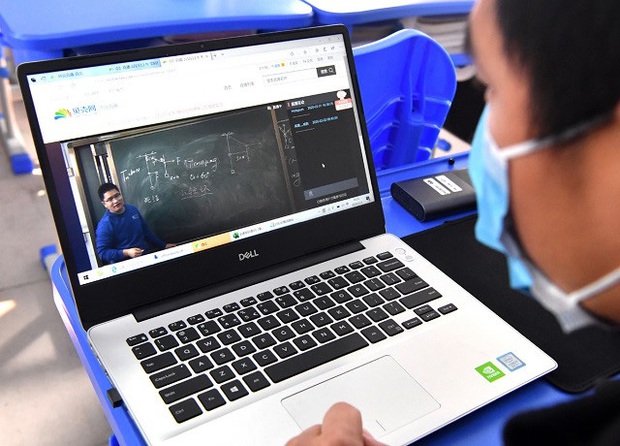 Giáo viên Trung Quốc nỗ lực dạy qua internet khi học sinh nghỉ học vì virus Corona - Ảnh 5.