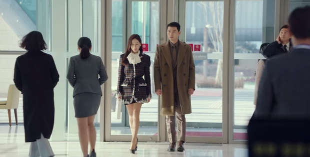 Muốn lịm đi mỗi lần Hyun Bin diện vest cực bảnh trong Hạ Cánh Nơi Anh, lỡ mai này rời xa thì Son Ye Jin biết sống sao? - Ảnh 2. Muốn lịm đi mỗi lần Hyun Bin diện vest cực bảnh trong Hạ Cánh Nơi Anh, lỡ mai này rời xa thì Son Ye Jin biết sống sao? - Ảnh 2.