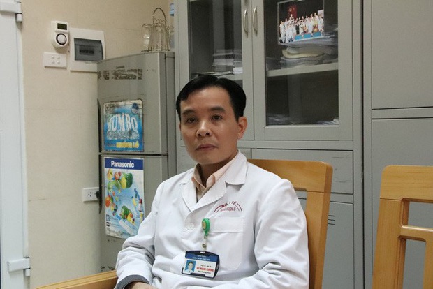 Chuyện chưa kể lúc 0 giờ đêm Giao thừa của bác sĩ trực dịch nCoV - Ảnh 2.