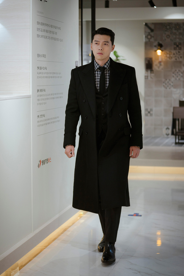 Muốn lịm đi mỗi lần Hyun Bin diện vest cực bảnh trong Hạ Cánh Nơi Anh, lỡ mai này rời xa thì Son Ye Jin biết sống sao? - Ảnh 4. Muốn lịm đi mỗi lần Hyun Bin diện vest cực bảnh trong Hạ Cánh Nơi Anh, lỡ mai này rời xa thì Son Ye Jin biết sống sao? - Ảnh 4.