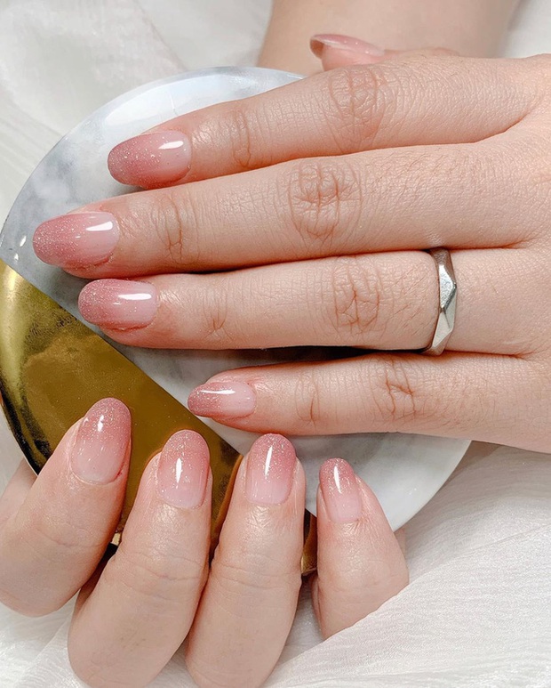 Gợi ý 14 bộ nail xinh hết cỡ cho dịp Valentine các nàng nên lưu lại để triển dần - Ảnh 10. Gợi ý 14 bộ nail xinh hết cỡ cho dịp Valentine các nàng nên lưu lại để triển dần - Ảnh 10.