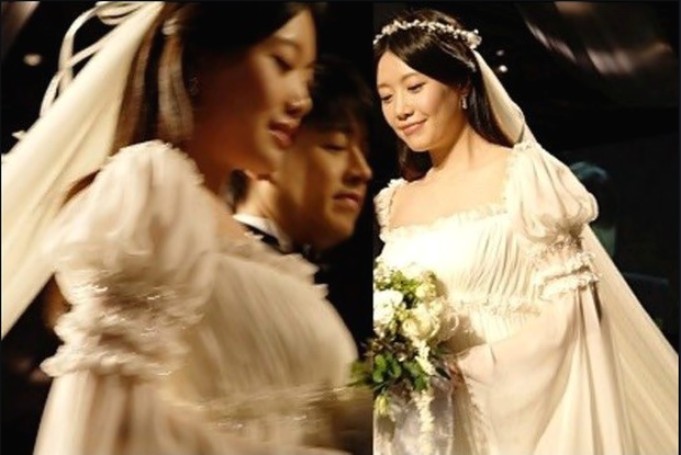 Trend ở Kbiz dạo này: Chen, tình cũ Suzy và loạt sao nam tuyên bố có vợ con, giờ đến idol thừa nhận che giấu vợ 11 năm - Ảnh 13.