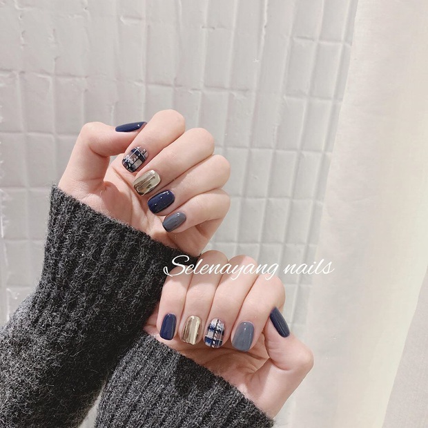 Màu nail xanh cổ điển classic blue đang được lăng xê rần rần Nhích thử  mới biết vừa sáng tay lại vừa sang xịn