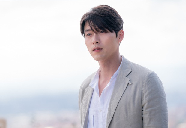Hyun Bin đúng là hoàn hảo: Đến giọng hát cũng ấm áp ngọt lịm, cân từ nhạc phim mình đóng đến Shallow đình đám của người ta! - Ảnh 2. Hyun Bin đúng là hoàn hảo: Đến giọng hát cũng ấm áp ngọt lịm, cân từ nhạc phim mình đóng đến Shallow đình đám của người ta! - Ảnh 2.