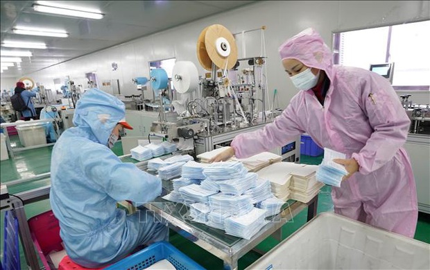 Một doanh nghiệp bị phạt 3 triệu Nhân dân tệ do tăng giá khẩu trang - Ảnh 1. Một doanh nghiệp bị phạt 3 triệu Nhân dân tệ do tăng giá khẩu trang - Ảnh 1.