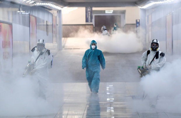 Cuộc sống đảo lộn vì virus corona: Khẩu trang và máy đo thân nhiệt xuất hiện mọi ngóc ngách, các siêu đô thị lại trở nên vắng lặng chưa từng thấy - Ảnh 5. Cuộc sống đảo lộn vì virus corona: Khẩu trang và máy đo thân nhiệt xuất hiện mọi ngóc ngách, các siêu đô thị lại trở nên vắng lặng chưa từng thấy - Ảnh 5.