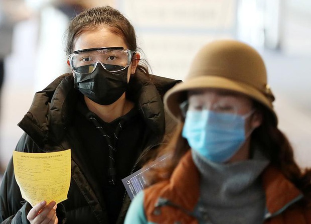 Cuộc sống đảo lộn vì virus corona: Khẩu trang và máy đo thân nhiệt xuất hiện mọi ngóc ngách, các siêu đô thị lại trở nên vắng lặng chưa từng thấy - Ảnh 22. Cuộc sống đảo lộn vì virus corona: Khẩu trang và máy đo thân nhiệt xuất hiện mọi ngóc ngách, các siêu đô thị lại trở nên vắng lặng chưa từng thấy - Ảnh 22.