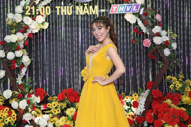 Thái Châu, Nguyên Vũ, Nam Cường... và hơn 30 nghệ sĩ đo nhiệt độ, rửa tay trong họp báo gameshow mới - Ảnh 13.