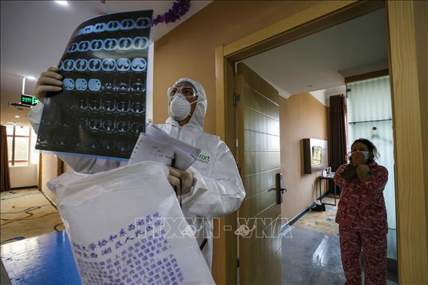Virus corona có thể tồn tại ngoài vật chủ tới 9 ngày - Ảnh 1. Virus corona có thể tồn tại ngoài vật chủ tới 9 ngày - Ảnh 1.