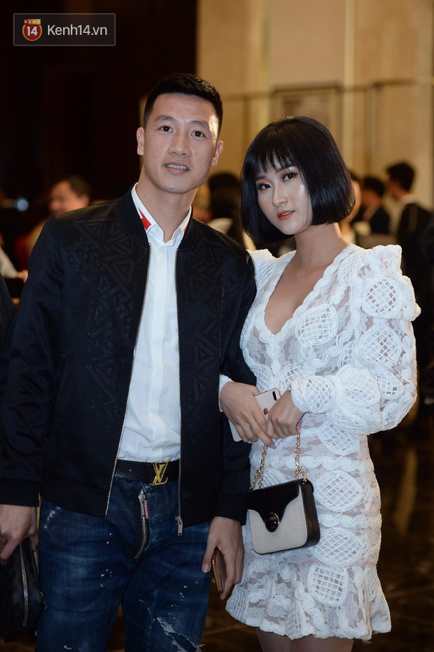 Dàn khách mời ở đám cưới Quỳnh Anh - Duy Mạnh: Toàn gương mặt trai xinh gái đẹp, dresscode trắng đen nguyên team - Ảnh 8. Dàn khách mời ở đám cưới Quỳnh Anh - Duy Mạnh: Toàn gương mặt trai xinh gái đẹp, dresscode trắng đen nguyên team - Ảnh 8.
