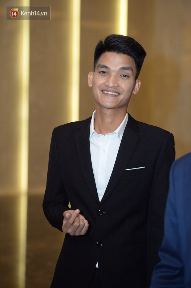 Dàn khách mời ở đám cưới Quỳnh Anh - Duy Mạnh: Toàn gương mặt trai xinh gái đẹp, dresscode trắng đen nguyên team - Ảnh 7. Dàn khách mời ở đám cưới Quỳnh Anh - Duy Mạnh: Toàn gương mặt trai xinh gái đẹp, dresscode trắng đen nguyên team - Ảnh 7.