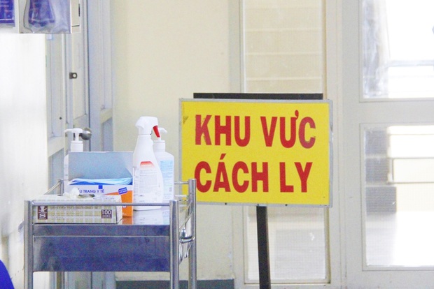 TP.HCM: Thêm 3 trường hợp nghi nhiễm virus Corona nhập viện Bệnh viện Bệnh Nhiệt đới, trong đó có một trẻ em - Ảnh 3. TP.HCM: Thêm 3 trường hợp nghi nhiễm virus Corona nhập viện Bệnh viện Bệnh Nhiệt đới, trong đó có một trẻ em - Ảnh 3.