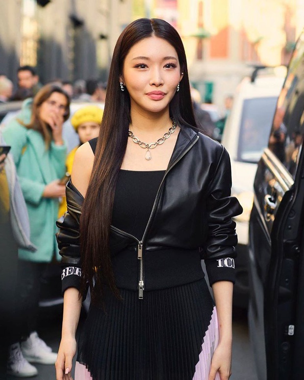 Nhân viên Chungha nhiễm virus COVID-19, Song Hye Kyo, Lisa (BLACKPINK) và cả dàn sao Hàn dự Milan Fashion Week bị réo gọi - Ảnh 3.