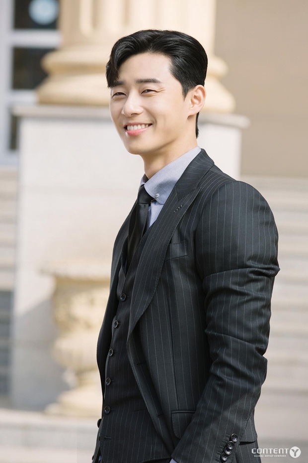 Park Seo Joon khẳng định đẳng cấp quý ông với màn hạ chiều cao trước nhân viên nữ: tinh tế thế này ai mà lại không muốn làm việc chung với anh đây! - Ảnh 4.