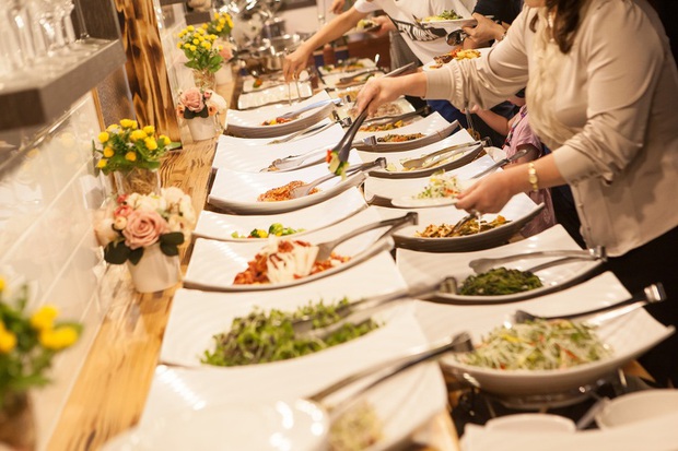 Những thủ thuật vận hành của các nhà hàng buffet để không bao giờ bị lỗ, thực khách đã bị hao tiền bấy lâu nay mà không biết (Phần 2) - Ảnh 2.