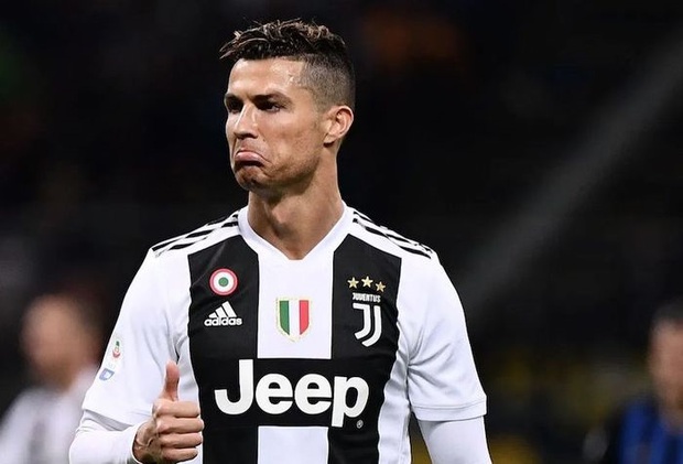 Bên trong dinh thự 7 tầng sang trọng, nơi được Ronaldo sử dụng để cách ly sau khi sinh hoạt chung cùng một đồng đội nhiễm Covid-19 - Ảnh 5.