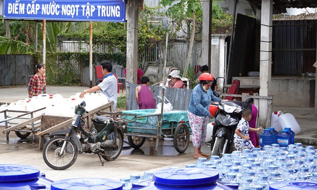 Phi Nhung quyên góp 100 triệu, Việt Hương gây chú ý với loạt động thái hỗ trợ miền Tây chống hạn, mặn và dịch Covid-19 - Ảnh 3.