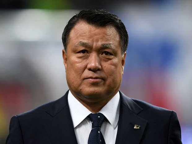 NÓNG: Chủ tịch Liên đoàn bóng đá Nhật Bản nhiễm Covid-19, từng tham dự nhiều cuộc họp ở châu Âu cách đây 14 ngày - Ảnh 1.