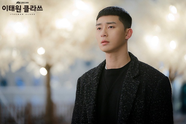 Ngạc nhiên chưa, hóa ra Park Seo Joon đã có duyên tiền định với biệt đội Tầng Lớp Itaewon từ lâu - Ảnh 1.