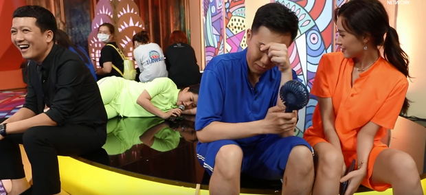 Đang say sưa thả thính Midu, ai ngờ Anh Đức bị tình cũ phá banh! - Ảnh 4. Đang say sưa thả thính Midu, ai ngờ Anh Đức bị tình cũ phá banh! - Ảnh 4.