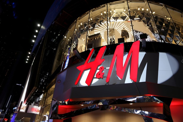 Zara, H&M tạm đóng hàng nghìn cửa hàng trên toàn thế giới, nhiều thương hiệu bán lẻ đồng loạt bế quan vì dịch Covid-19 - Ảnh 2.