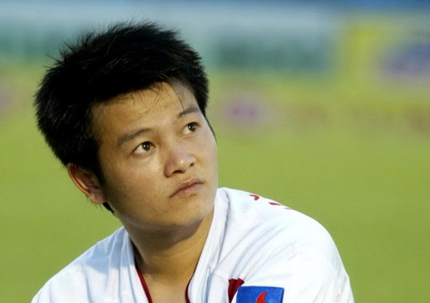 Những tài năng trẻ hết đường lên tuyển Việt Nam vì scandal: Người bán độ, kẻ quậy phá bị chém nhập viện - Ảnh 1.