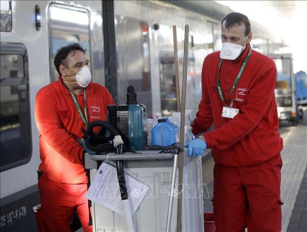 Một quan chức ở điểm nóng dịch COVID-19 tại Italy dương tính với virus SARS-CoV-2 - Ảnh 1. Một quan chức ở điểm nóng dịch COVID-19 tại Italy dương tính với virus SARS-CoV-2 - Ảnh 1.
