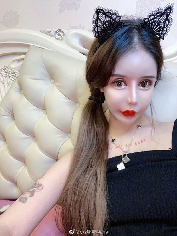 Nghiện phẫu thuật thẩm mỹ từ năm 13 tuổi, thiếu nữ khiến cộng đồng mạng tá hỏa khi công khai những bức ảnh xinh đẹp nhất của mình - Ảnh 7. Nghiện phẫu thuật thẩm mỹ từ năm 13 tuổi, thiếu nữ khiến cộng đồng mạng tá hỏa khi công khai những bức ảnh xinh đẹp nhất của mình - Ảnh 7.