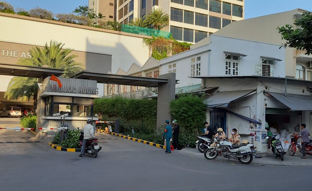 TP.HCM: 3 chiến sĩ công an được cách ly tập trung do tiếp xúc gần với bệnh nhân người Anh mắc Covid-19 - Ảnh 2.